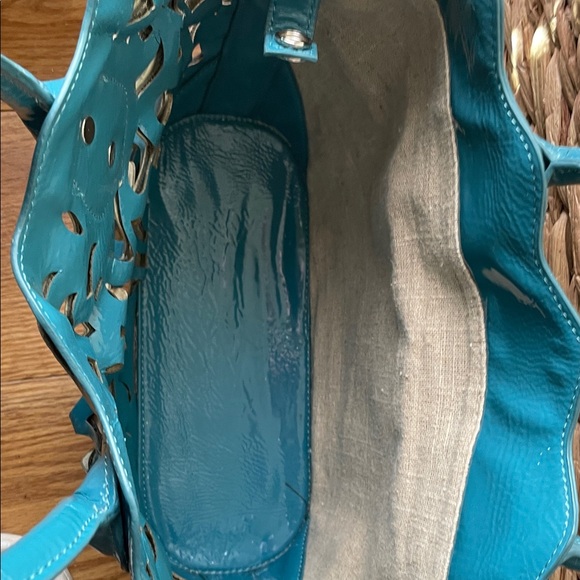 Sondra Roberts Teal & Red Cutout Tote Bags - Picture 8 of 16